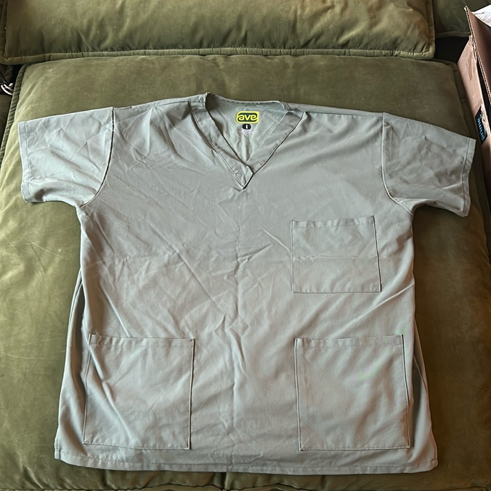 AVE by Medline Women’s scrub shirt